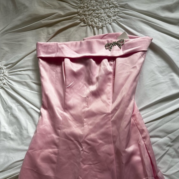 Simple and Elegant Pink Maxi Cocktail Dress - Picture 2 of 5